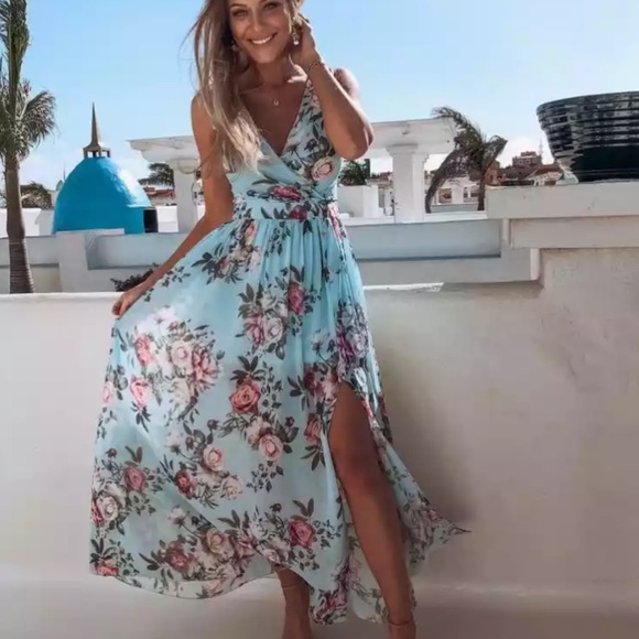 Vivian Boutique Dresses & Skirts - NEW Blue Floral Print Maxi Dress
